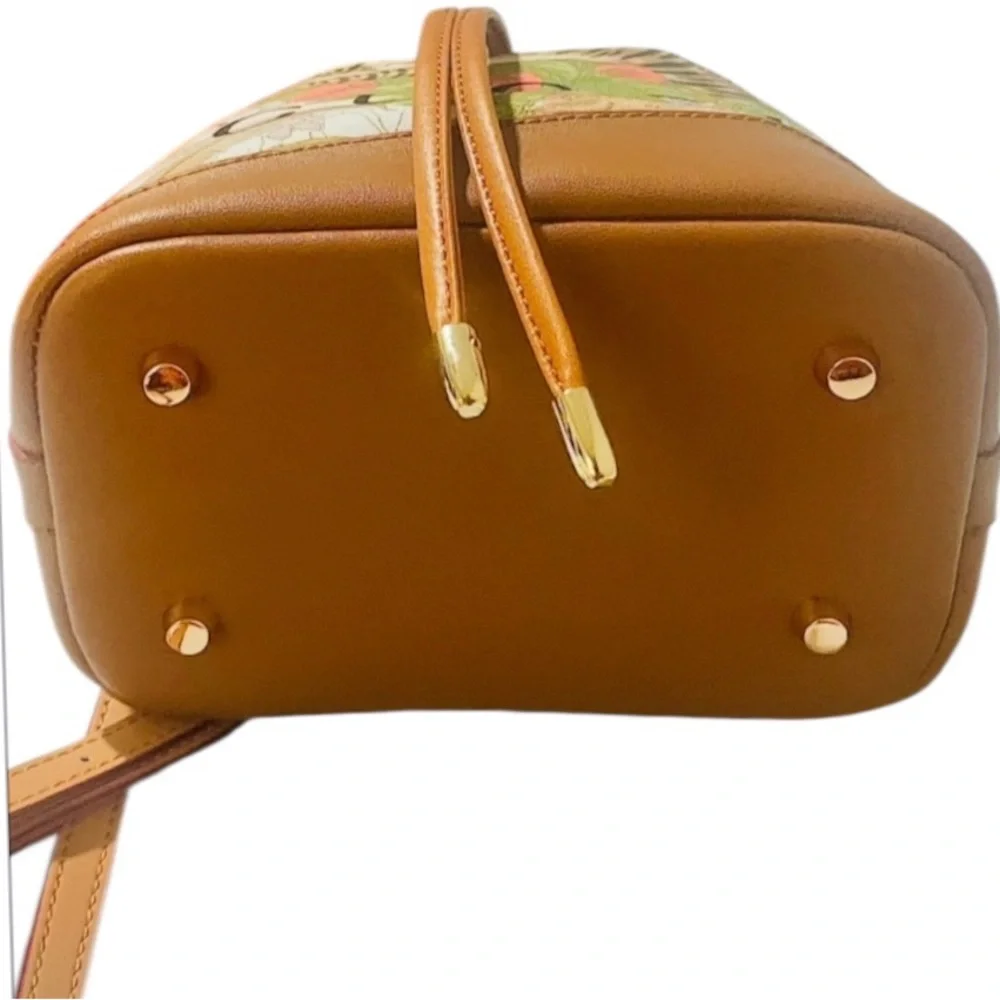 Gucci Upcycled Tiger Dustbag Shoulder Bag with Leather Trim - Picture 5 of 12